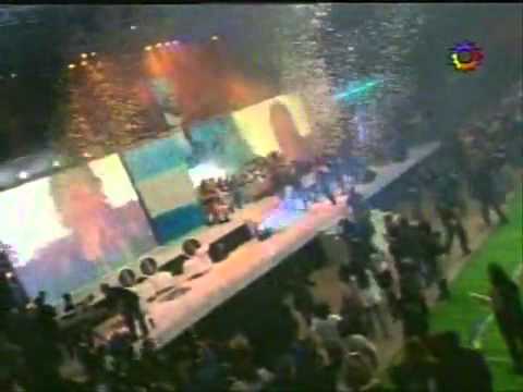Maradona canta la mano de Dios
