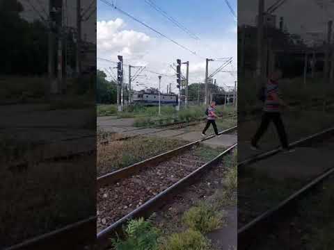 mini-activitate feroviară in gara Ploiesti Sud.