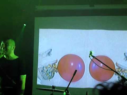 DDF 2010 - Noisy Pig - Petra Flurr - The Proof - Stereo Total.wmv