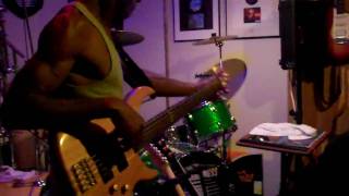 Drummadness presents Dean Lopes "Tear It Up"