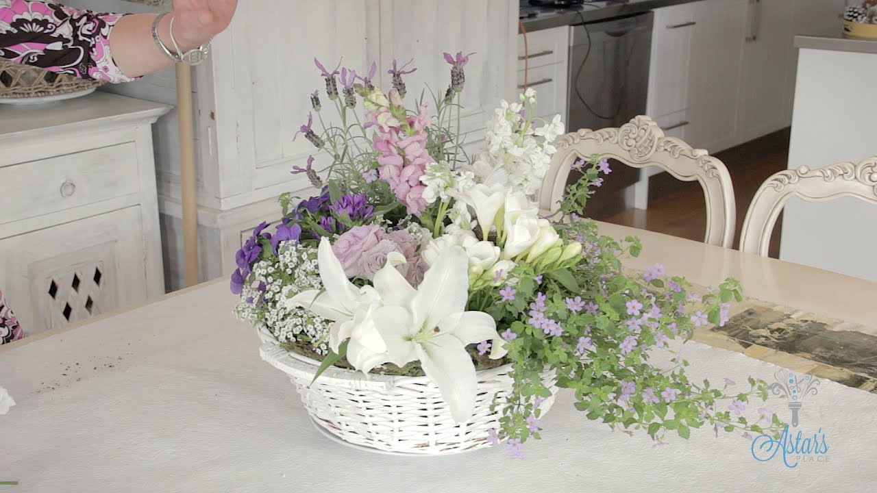 Floristry Tutorial: Wedding Basket