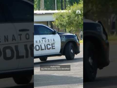 1-year-old killed after police shoot at car during alleged shoplifting call in Mississippi