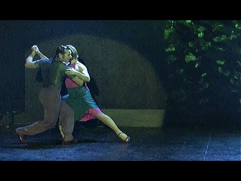  Melina Brufman  and  Claudio Gonzalez  are  dancing  to  the  tango  "  Patetico  "  by  Osvaldo Pugliese  in  2004