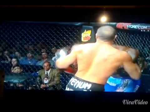 Francis Carmont vs Thales Leite