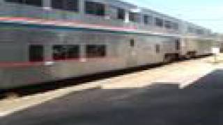 preview picture of video 'Amtrak Empire Builder Arrive Depart Columbus WI 2007-05-25'