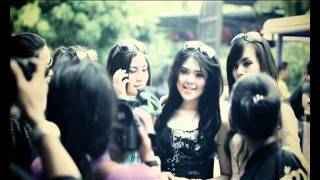 Download lagu TINA WITH D'GIRLS CINTA BUTA (2012) mp3 Download lagu TINA WITH D'GIRLS CINTA BUTA (2012) mp3