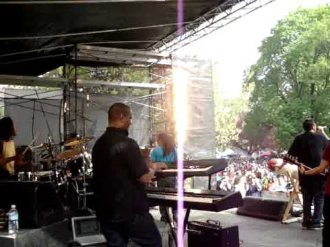 Saukrates ft. D Sisive - Wednesdays RMX (Live)