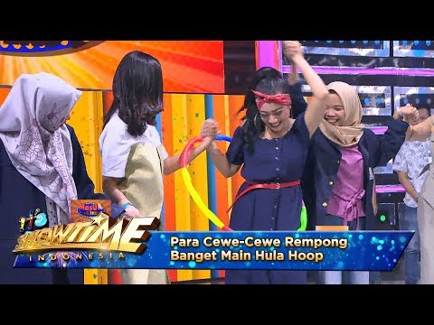 Para Cewe Cewe Rempong Banget Main Hula Hoop - It's Show Time (24/4)