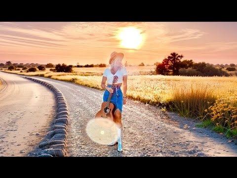 Synne Valtri Band - Salaaed  (Official Lyric video)