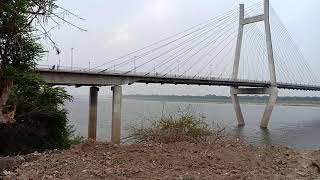 preview picture of video 'Allahabad bridge attraction net sangam, Allahabad picnic spot saraswati chat, Allahabad Cantoment ar'