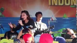 Download lagu Sarah Saputri'Aku Dan Kamu Satu' mp3