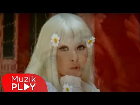 Unutursun Gönlüm - Seçil (Official Video)