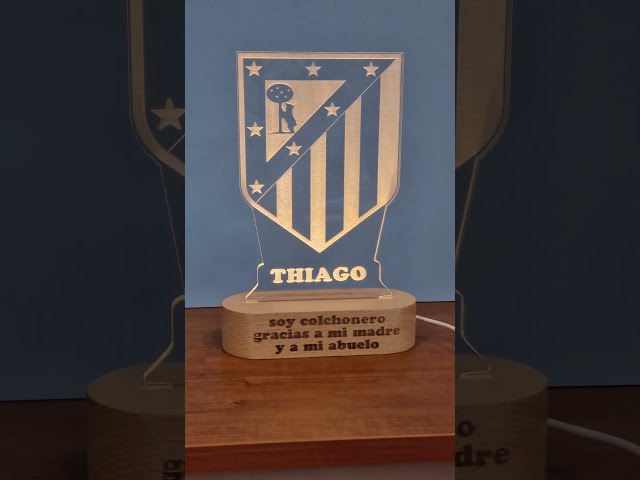 Vídeo relacionado con BUYLUX Cuadro Escudo Atleti Madrid Pared Madera - Decoracion Habitacion, Hogar Moderno - Regalos Originales para Hombre, Niño - Cuadros Decoracion Salon Modernos - Poster Futbol (Atleti de Madrid)