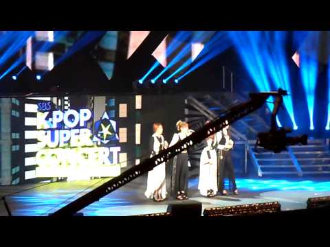 [121110] 4Minute - Talk @ SBS Kpop Super Concert [Fancam]