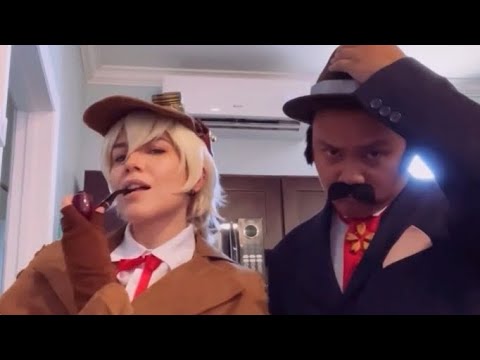 Great Ace Attorney Cosplay Pass the Brush