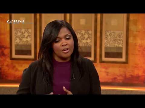 CeCe Winans on 700 Club Interactive