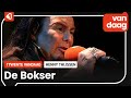 Winnaar van de ‘The Voice Senior’ Henny Thijssen met De Bokser