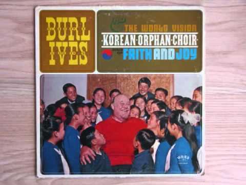 Burl Ives and the Korean Orphan Choir 