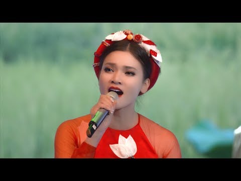 Thể hiện bởi Phạm Phương Thảo