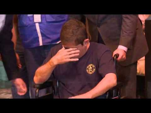 Castaway Alvarenga Returns to El Salvador