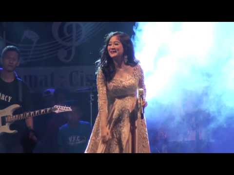 OM. MERCY - Uut Permatasari - Putri Panggung