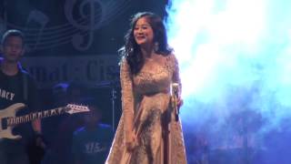 Download lagu OM. MERCY - Uut Permatasari - Putri Panggung mp3 Download lagu OM. MERCY - Uut Permatasari - Putri Panggung mp3