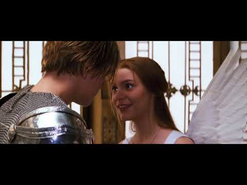 Il BACIO alla festa tra Romeo (Leonardo DiCaprio) e Giulietta (Claire Danes)