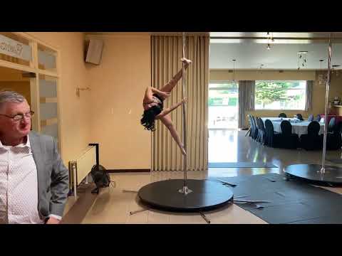 Yamina saelens pole wedding show juli 2022