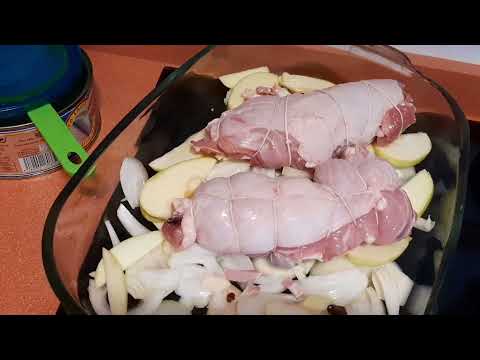 Ballotina de pollo rellena de queso manzana y pasas