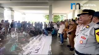 DPRD Kepri Dikepung Ribuan Massa: Nelayan Bintan-Lingga Tolak Ekspor Pasir Laut dan Proyek Pulau Foto