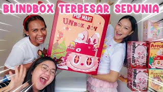 Download lagu UNBOXING THE WORLD'S BIGGEST POPMART BLIND BOX 😱🤩 mp3