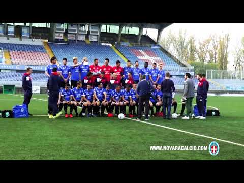 Il backstage della foto ufficiale, in 106 secondi...