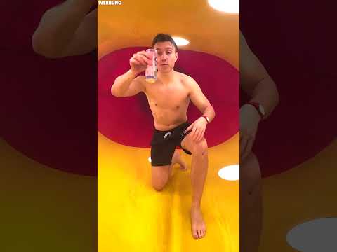 iCrimax trinkt Paulberger Limo in der Wasserrutsche!