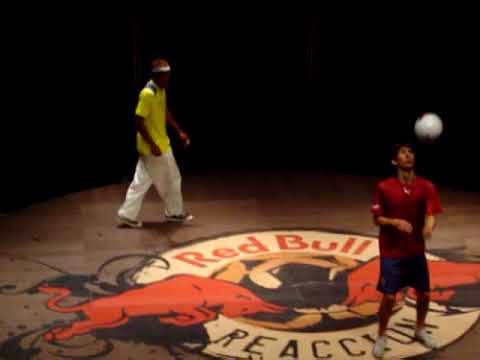 2007 Red Bull Reaccion FINAL Gustavo Tello vs Charly Iacono / Freestyle Football