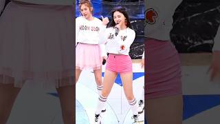 Download lagu Bts V X Nancy momoland | dance 😍 new whatsapp status | #btsv #nancy #trendingshorts #yt mp3
