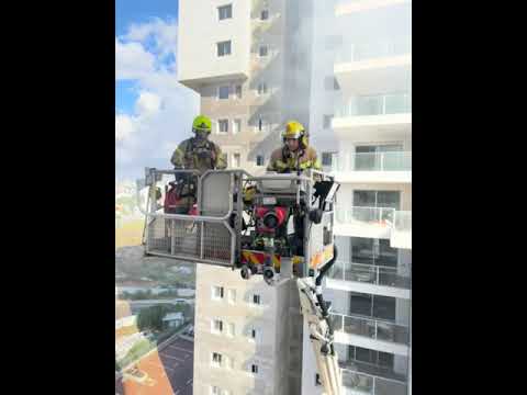 צפו: תרגיל חירום בבניין רב קומות בנתניה