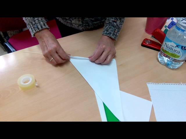 Vídeo relacionado con Banderín de 328 pies/100 m, banderín de tela de nailon reutilizable con 200 banderas triangulares para decoración del día de la madre, jardín, cumpleaños, boda