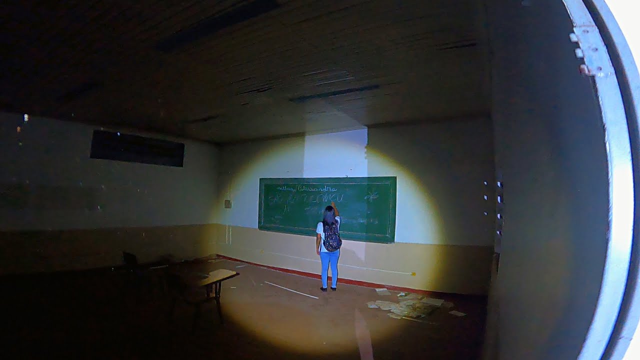 PASSAMOS TERROR COM ALUNA NA ESCOLA