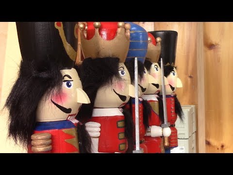 The Woodpecker Ep 184 - I'm making five nutcrackers
