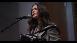 Julieta Venegas - Oleada (The SoCal Sound Sessions)