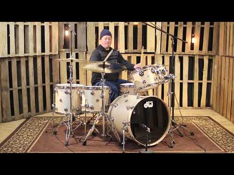 DW Collector's Maple Natural Satin Oil Drum Set - 22, 10, 12, 14, 16, 6x14