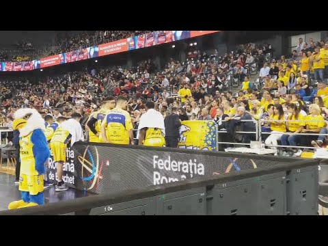 FINALA Cupa României - CSU SIBIU vs. CSM ORADEA. Imagini în direct cu finele primul sfert. Conduc
