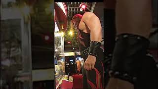Kane smashes a claw machine #Short