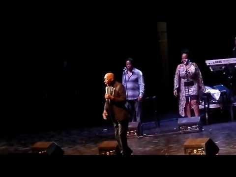 'The Charismatic' Jeffrey Osborne - "Concentrate On You" (LIVE)