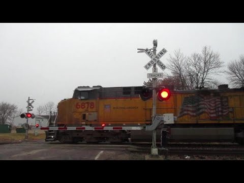 UP 6878 South MSSDM Ellendale MN (12-7-2020)