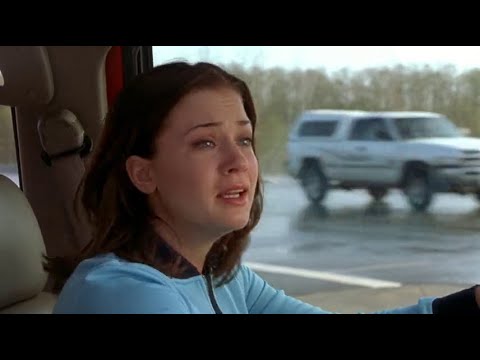 Final Destination 2 (2003) - Route 23 pile up accident eventually happens even after Kimberly's  try
