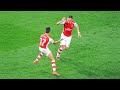 Mesut Özil & Alexis Sánchez Assisting Each Other
