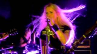 Lita Ford - Back to the Cave (live)