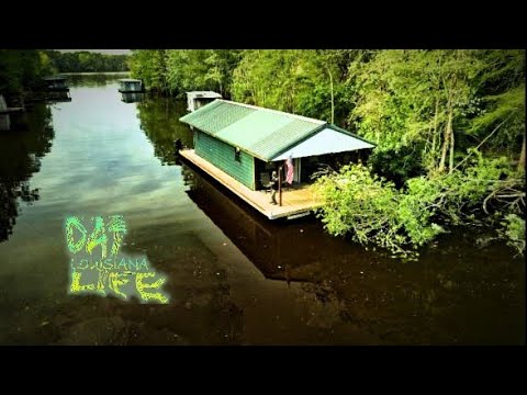 Camp Life - Houseboat Fun When Mother Nature Doesn't Play Nice!