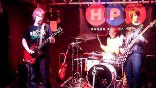 Download Lagu Lito, Skippy u0026 Nick - Live: I Need Money, Overload Live @ HPC Haags Pop Centrum, The Hague, 1-3-2013 Thumbnail
